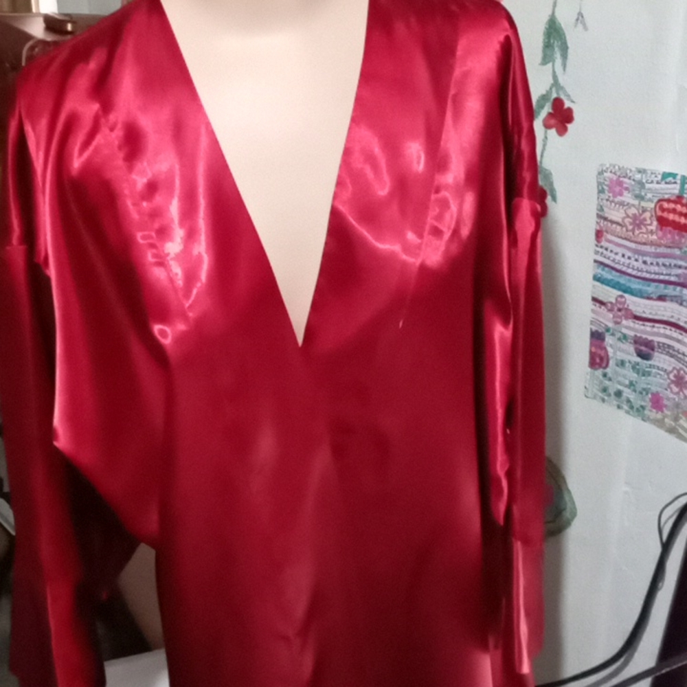 Vintage lingerie "Naughtiest club" satin robe. Sz M
